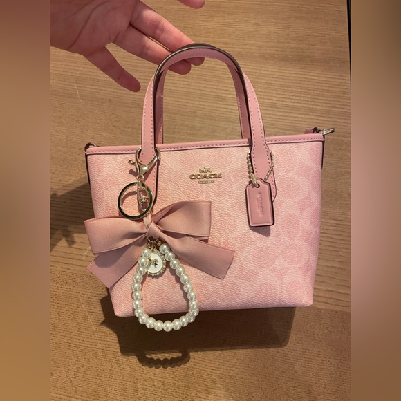 NWT！COACH City Mini Tote Bag In Signature（CW032）POWDER PINK